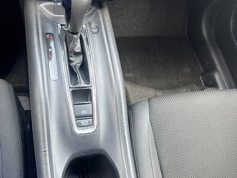 Used 2021 Honda HR-V Sport image 22