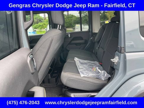 Certified 2025 Jeep Wrangler Unlimited Sahara AWD/4WD image 40