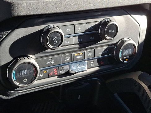 Certified 2025 Ford Bronco Badlands image 16