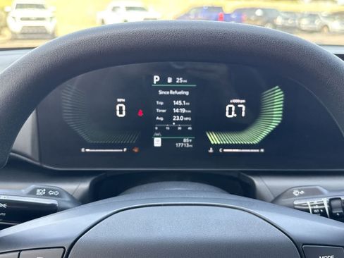 Used 2025 Kia K4 LXS image 30