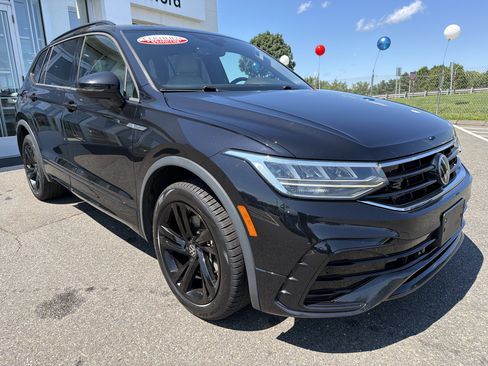 Certified 2023 Volkswagen Tiguan SE R-Line AWD/4WD image 8