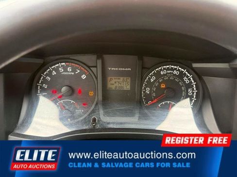 Used 2016 Toyota Tacoma SR image 16