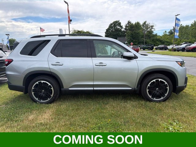 Used 2026 Honda Pilot Touring image 1