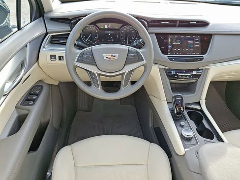 Used 2024 Cadillac XT5 Premium Luxury image 4