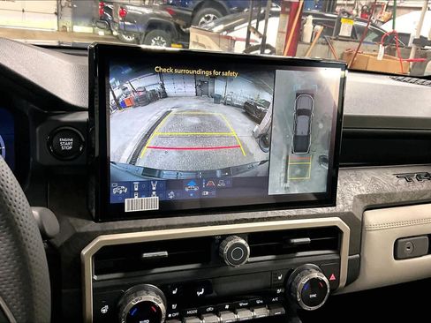 Used 2024 Toyota Tacoma Limited image 25