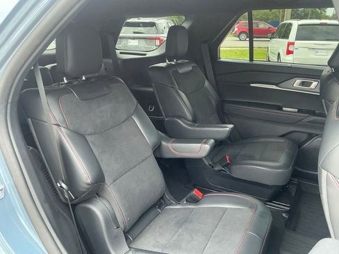 Certified 2025 Ford Explorer ST RWD image 29