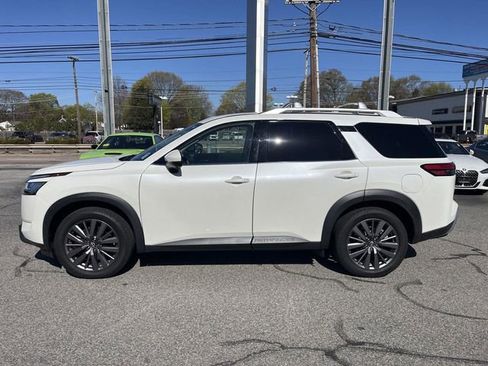 Used 2023 Nissan Pathfinder SL w/ SL Premium Package AWD/4WD image 7