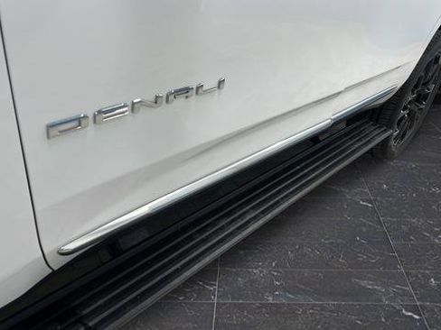 Used 2023 GMC Yukon Denali AWD/4WD image 42
