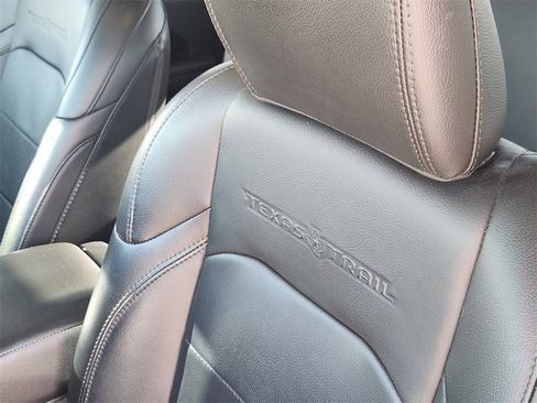 Used 2021 Jeep Gladiator Sport image 15