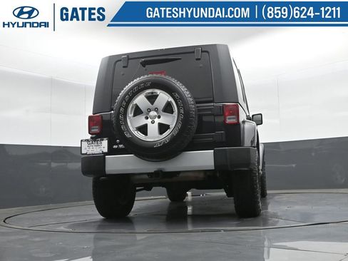 Used 2009 Jeep Wrangler Unlimited Sahara AWD/4WD image 29