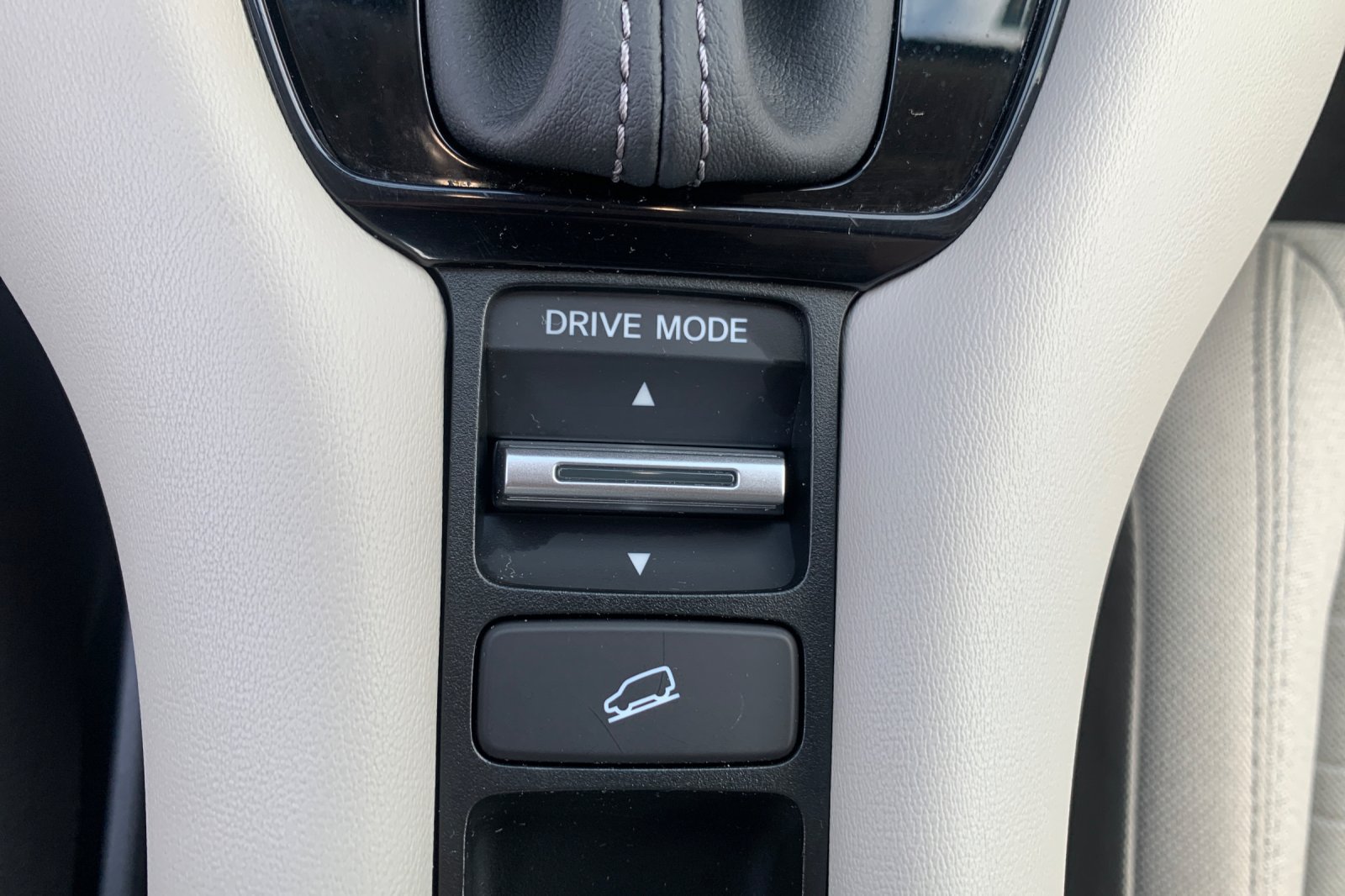 Used 2024 Honda HR-V LX image 35
