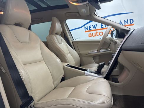 Used 2013 Volvo XC60 T6 AWD/4WD image 17