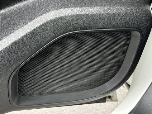 Certified 2022 Nissan Titan S w/ S Utility Package image 27