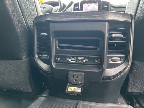 Used 2022 RAM 2500 Limited AWD/4WD image 46