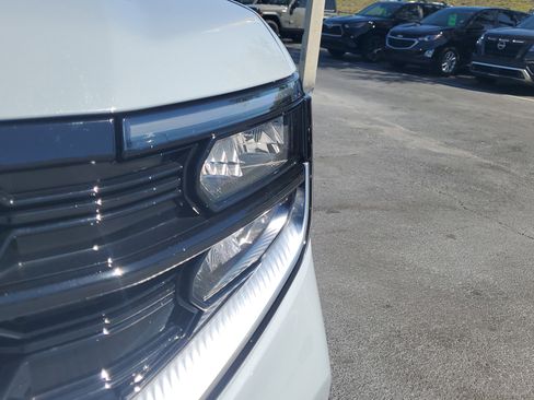 Certified 2025 Ford Expedition Max Platinum image 3