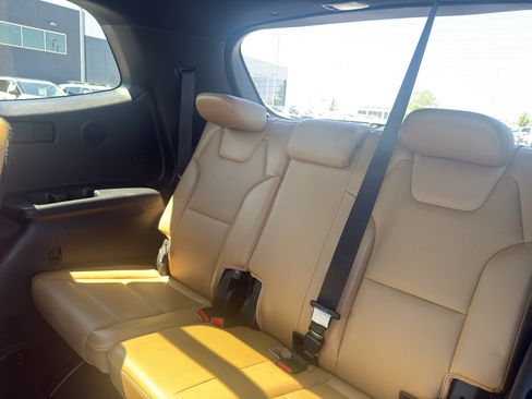 Used 2021 Kia Telluride SX w/ Towing Package FWD image 35