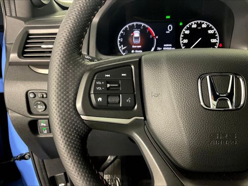Used 2025 Honda Ridgeline TrailSport+ image 12