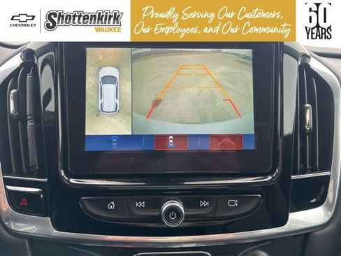 Used 2019 Chevrolet Traverse LT w/ LT Premium Package image 25