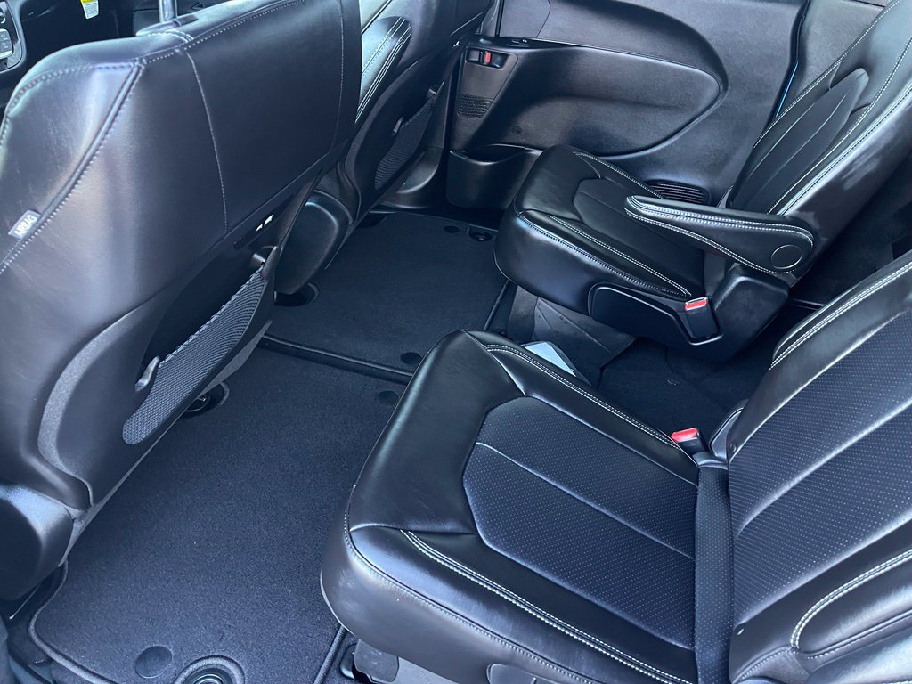 New 2027 Chrysler Pacifica Select FWD image 12