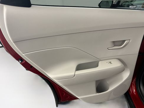 Used 2025 Hyundai Kona SEL image 26