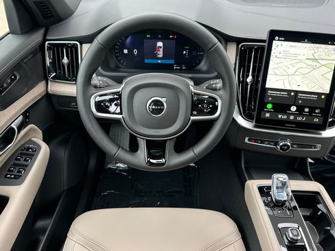 New 2026 Volvo XC90 T8 Plus AWD/4WD image 11