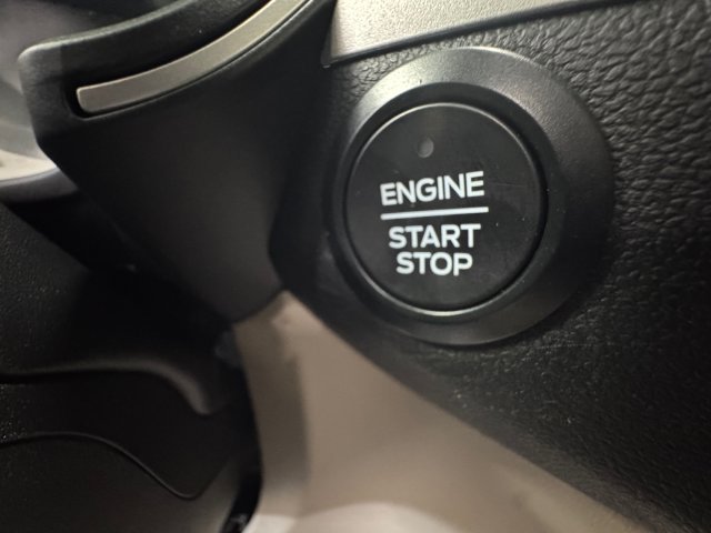 Used 2020 Ford Escape SE FWD image 20