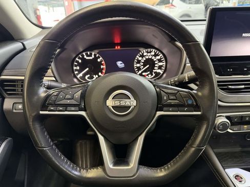 Used 2023 Nissan Altima 2.5 SV w/ SV Premium Package AWD/4WD image 14