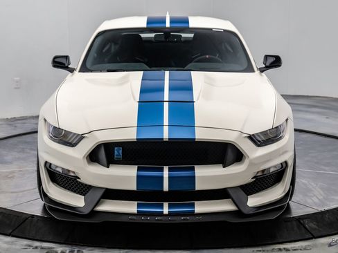 Used 2020 Ford Mustang Shelby GT350R w/ GT350R Equipment Group 920A RWD image 36