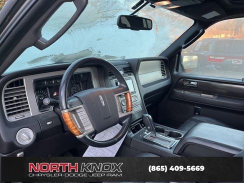 Used 2007 Lincoln Navigator 2WD image 6