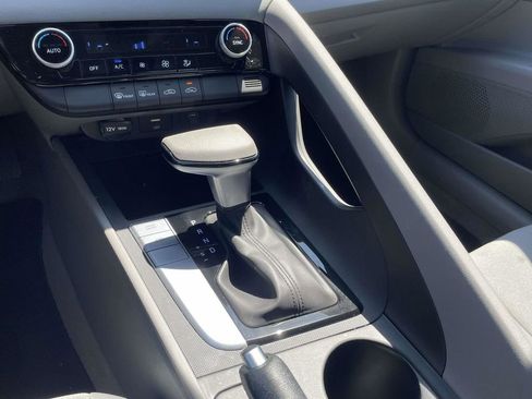 Certified 2024 Hyundai Elantra SEL FWD image 19