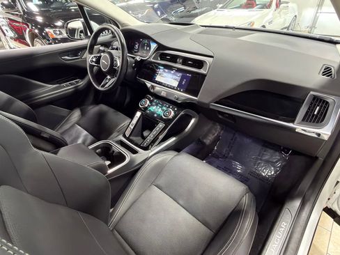 Used 2020 Jaguar I-PACE SE image 13
