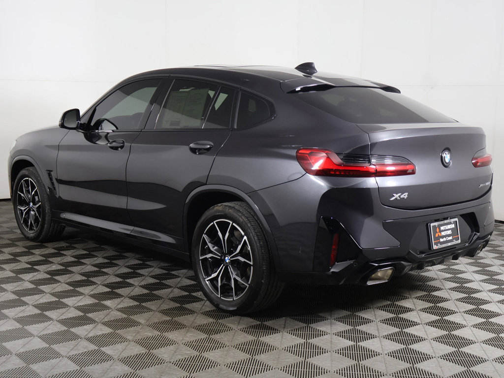 Used 2025 BMW X4 xDrive30i AWD/4WD image 12