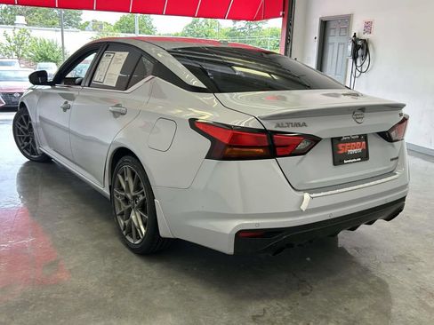 Used 2023 Nissan Altima 2.0 SR FWD image 5