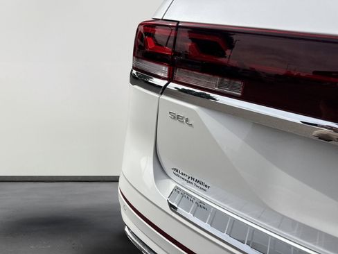 New 2026 Volkswagen Atlas SEL Premium R-Line AWD/4WD image 6