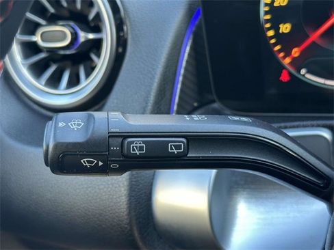 Certified 2022 Mercedes-Benz GLB 35 AMG GLB 35 AMG image 31