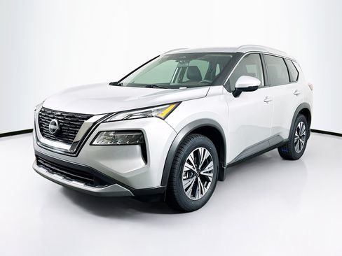 Used 2022 Nissan Rogue SV w/ SV Premium Package FWD image 3