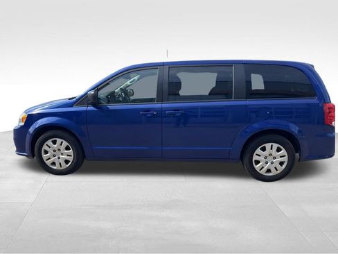 Used 2018 Dodge Grand Caravan SE w/ UConnect Hands-Free Group FWD image 10