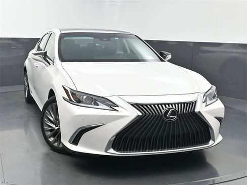 Used 2020 Lexus ES 350 Luxury image 41