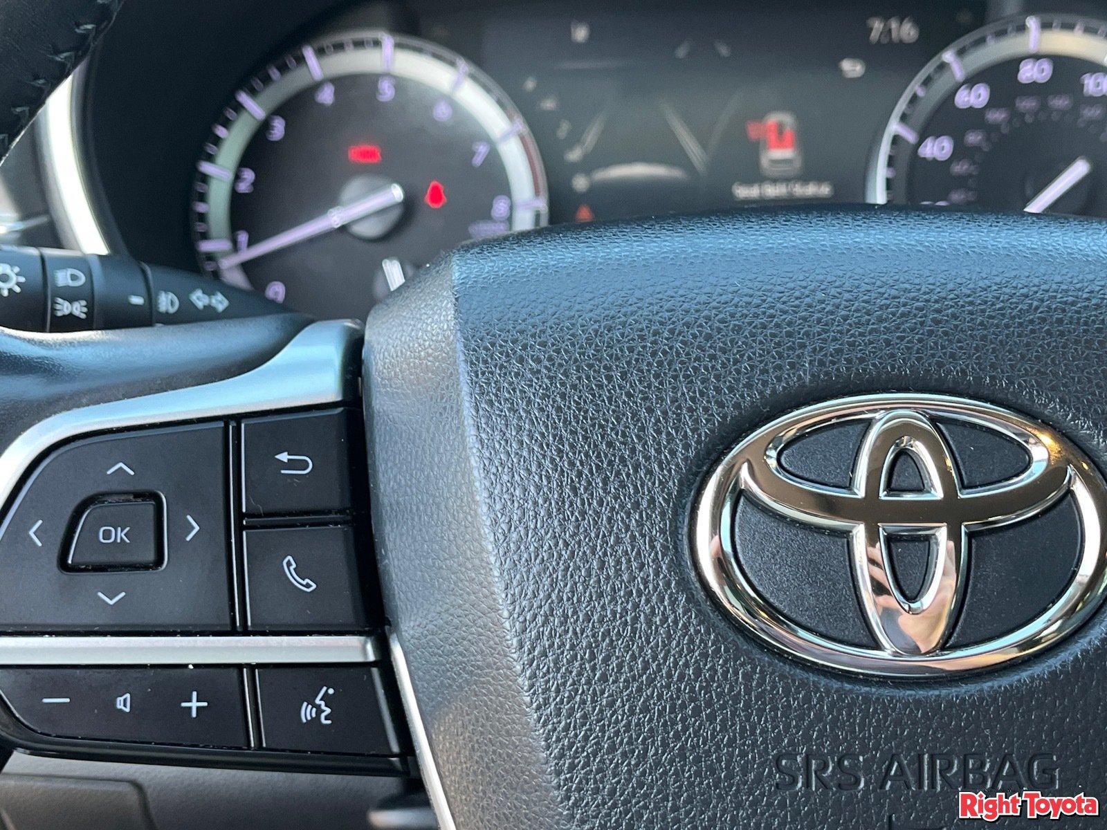 Used 2022 Toyota Highlander Platinum FWD image 23
