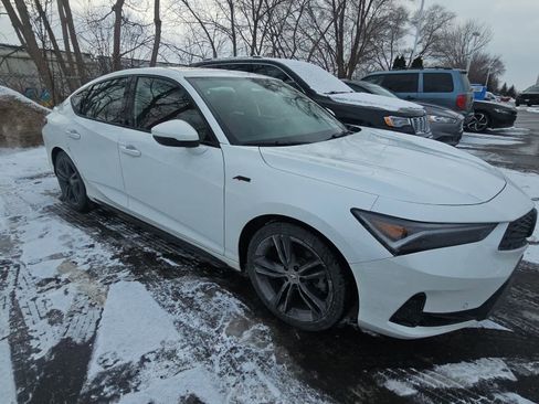 Used 2023 Acura Integra A-Spec image 2