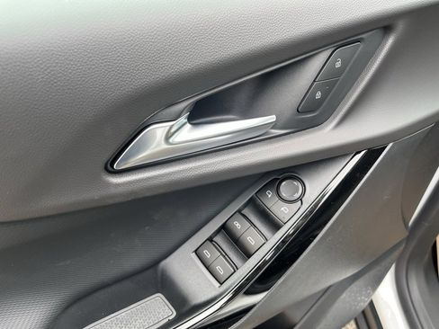 New 2026 Chevrolet Equinox LT image 10