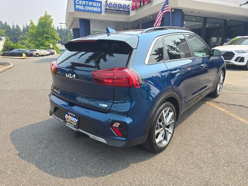Used 2022 Kia Niro Touring Special Edition FWD image 7