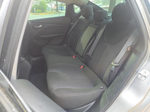 Used 2016 Dodge Dart SXT FWD image 10
