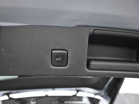 Used 2022 Ford Escape Titanium AWD/4WD image 28