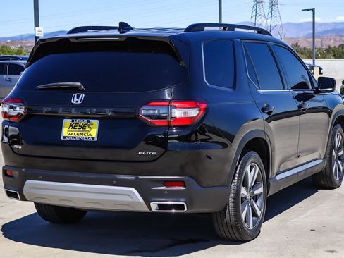 Used 2024 Honda Pilot Elite image 4