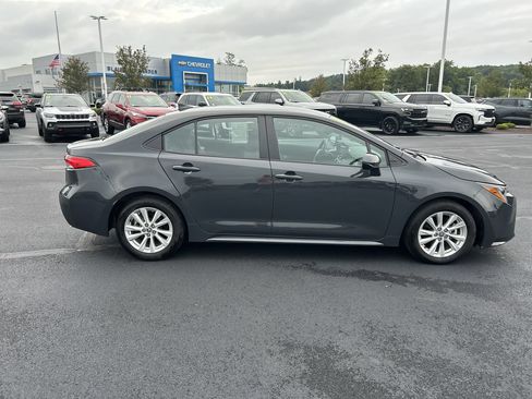 Used 2023 Toyota Corolla LE w/ LE Convenience Package FWD image 8