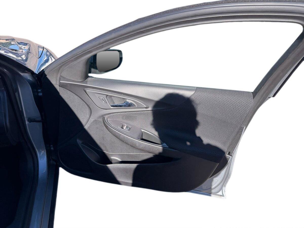 Used 2024 Chevrolet Malibu LT FWD image 17