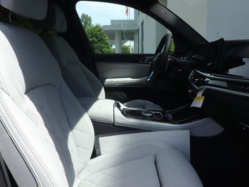 New 2026 BMW X5 sDrive40i w/ Climate Comfort Package RWD image 19