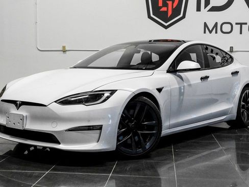 Used 2023 Tesla Model S image 8