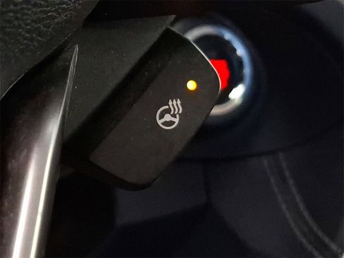 Used 2021 Subaru Forester Touring image 29